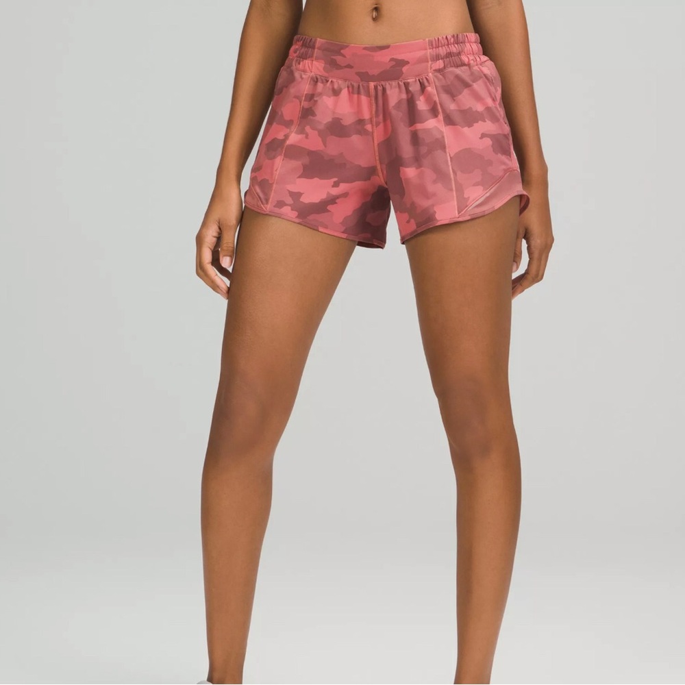 Lululemon hotty hot, low rise shorts